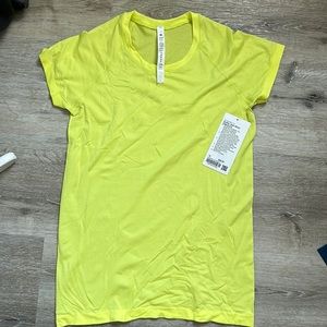 Lululemon Swiftly Tech Short Sleeve NWT